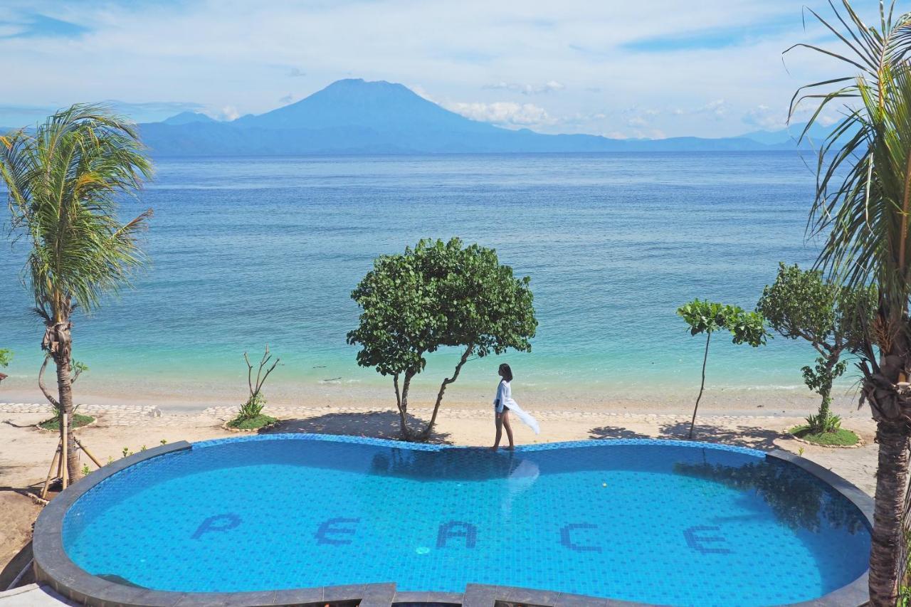 Blue Harbor Beachfront Villas & Resto Ped Exterior photo