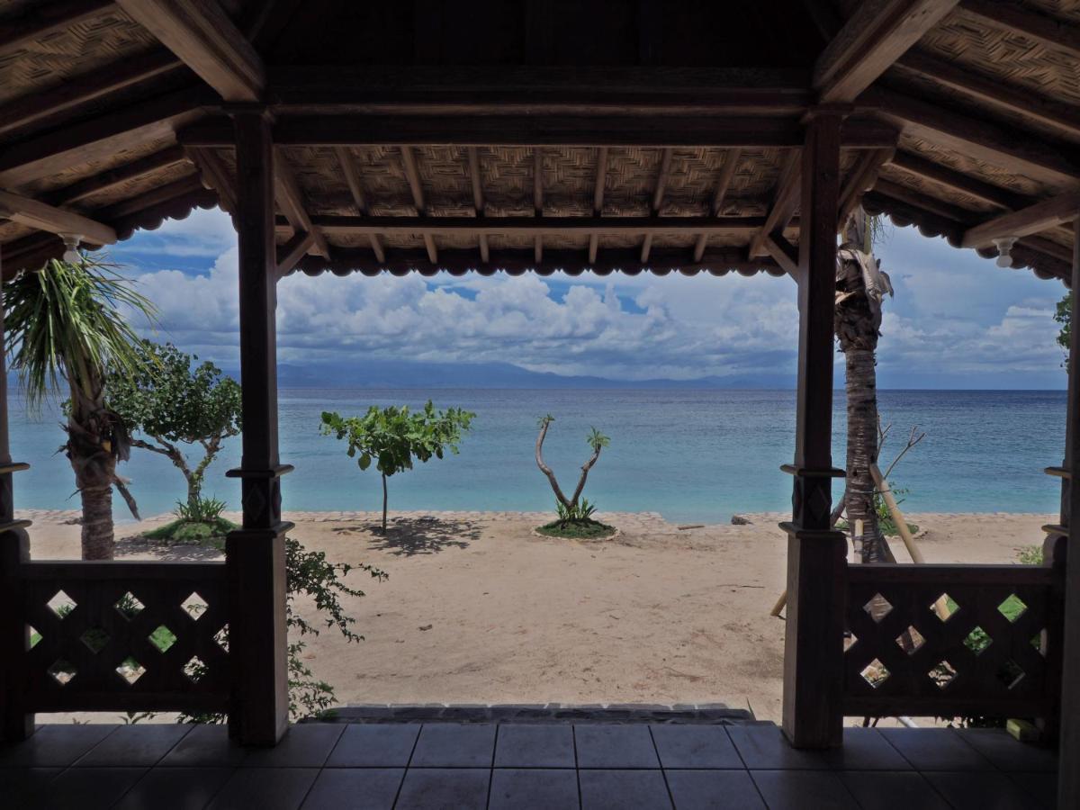 Blue Harbor Beachfront Villas & Resto Ped Exterior photo